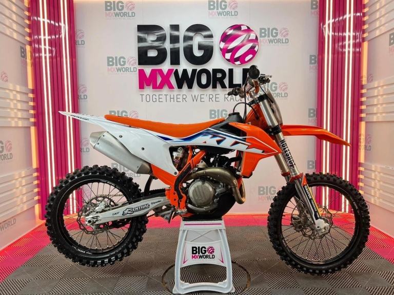 KTM SXF 350 2022 - Only 53 Hours - Brand New Original Plastics - Immaculate