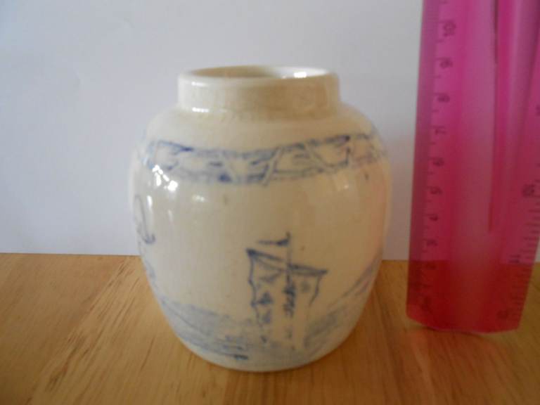 Old Chinese Ginger Jar - no lid