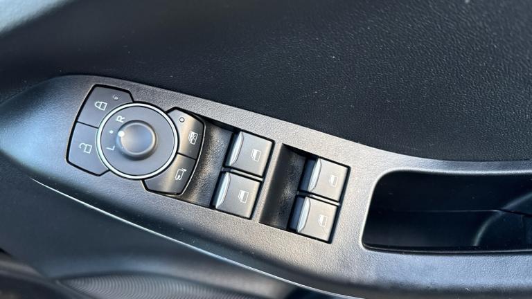 2023 Ford Puma 1.0 EcoBoost Hybrid mHEV ST-Line Vignale 5dr Petrol Hatchback Hatchback Petrol Manual