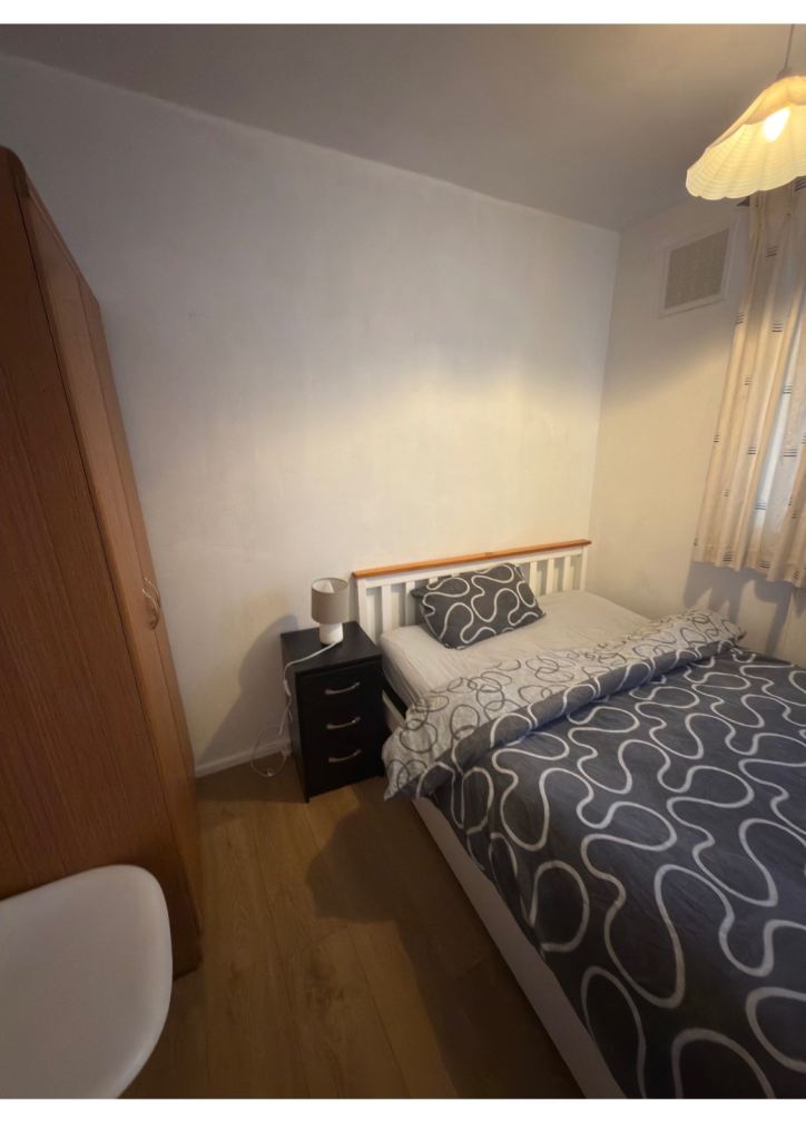 Small double room