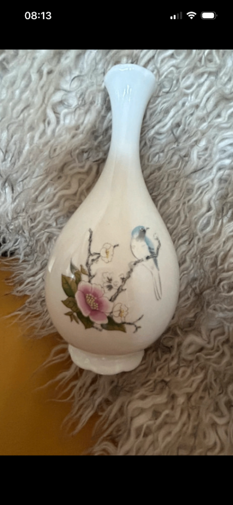 Beautiful Coalport bud vase 