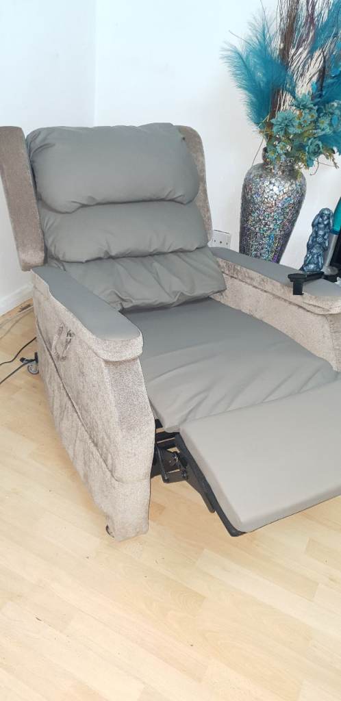 Accora Configura Comfort Chair 