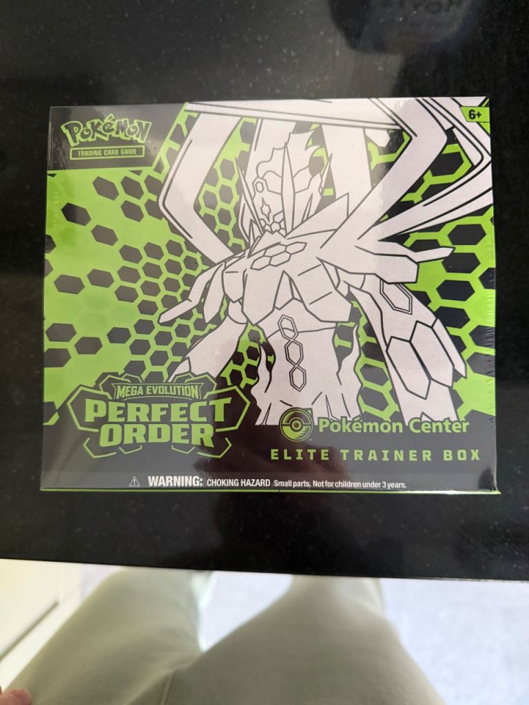 Pokemon Centre Perfect Order Elite Trainer Box
