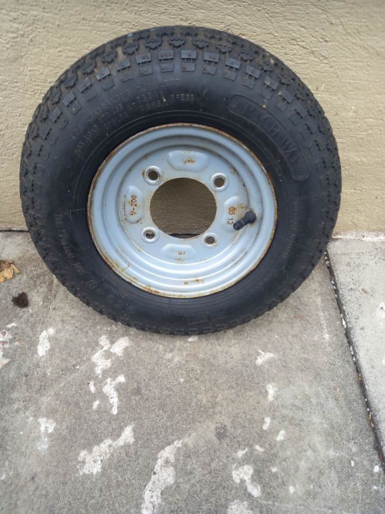 Trailer wheel and tyre 