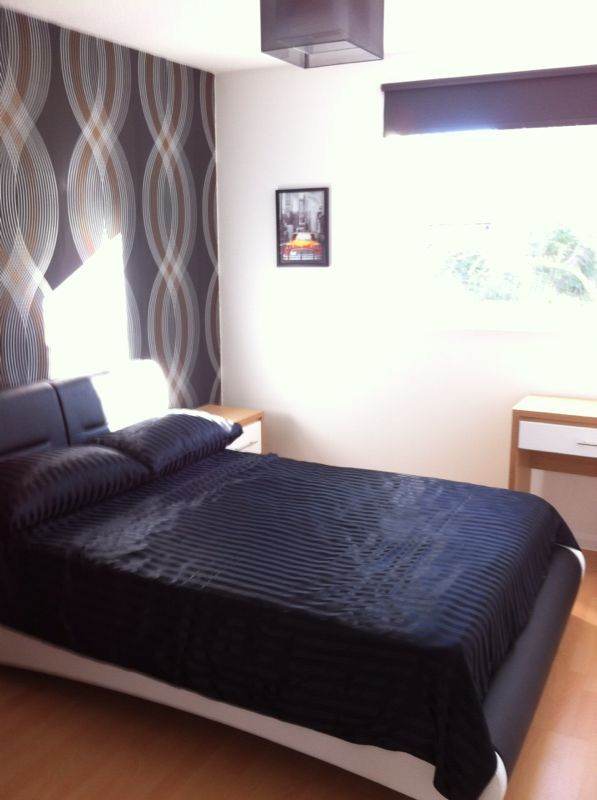 A spacious ground floor 2 bed flat in the Rosemount area of Aberdeen for rent.