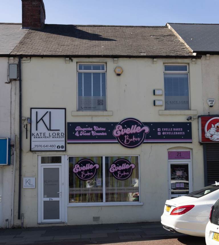 1st floor unit suitable for beautician,  hairdesser, physio etc. 