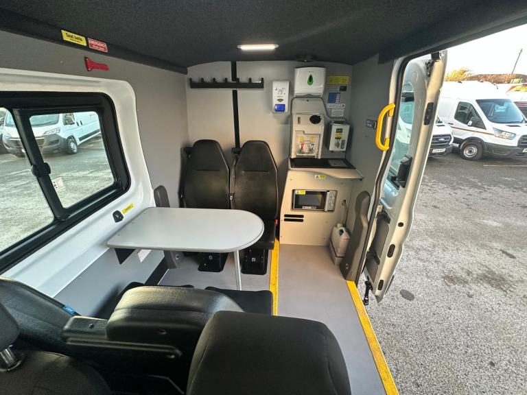 75 Reg, Ford Transit L3H2 FWD,Toilet, Mess, Kitchen, Welfare, Van, Air-Con 