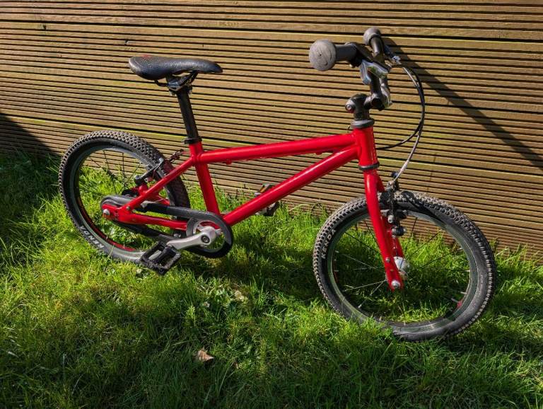 Islabike Cnoc 16 kids/ toddlers bike. VVGC just serviced.
