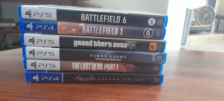 4 Ps5 and 2 ps4 games (compatible with ps5)