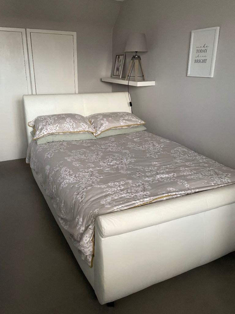 Room to let in Dunbar 