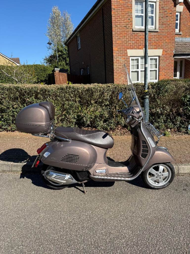2019 Vespa GTS 125 Touring ABS | 13,277 miles | 2 owners | Full service history | £3,295