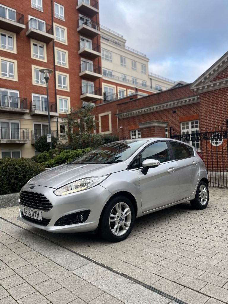 Ford, FIESTA, Hatchback, 2015, Manual, 1241 (cc), 5 doors