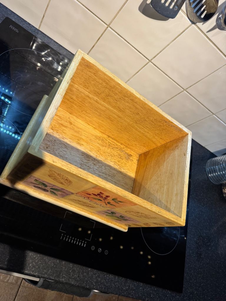Solid wood bread bin
