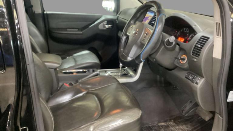 2012 Nissan Navara Double Cab Pick Up Tekna 2.5dCi 190 4WD Auto PICK UP DIESEL Automatic