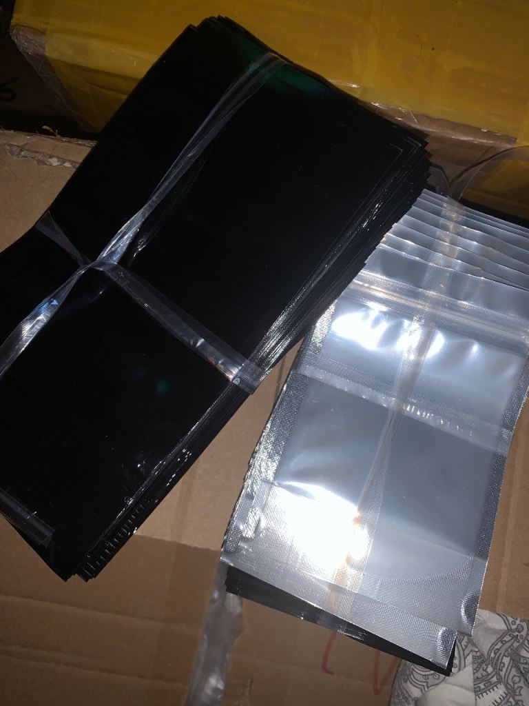 Mylar grip seal smell proof bags 