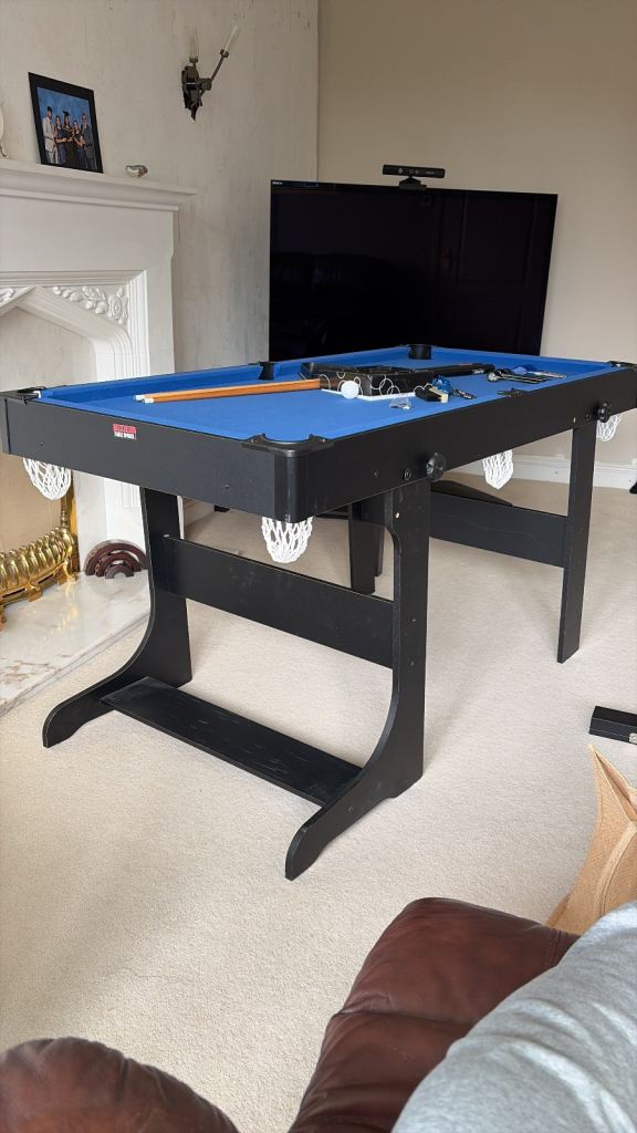 BCE Pool table with balls and cues 