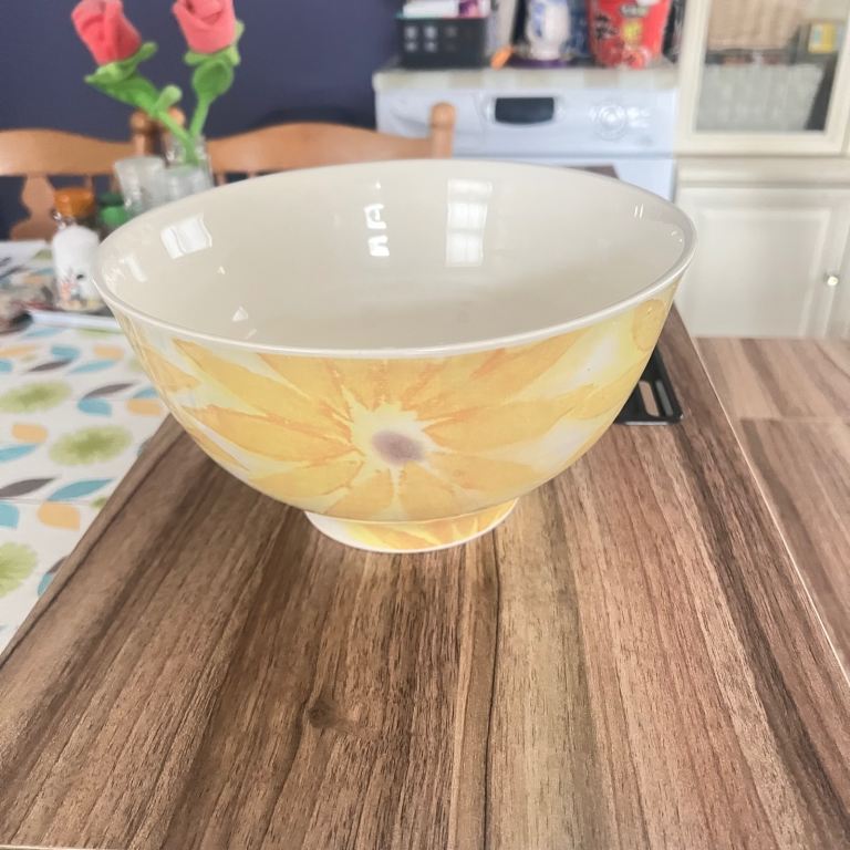 Poole Pottery 'Sunshine' Large Yellow Serving Bowl – As New!
