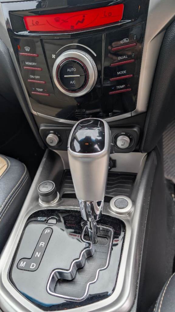 Car SsangYong Tivoli 