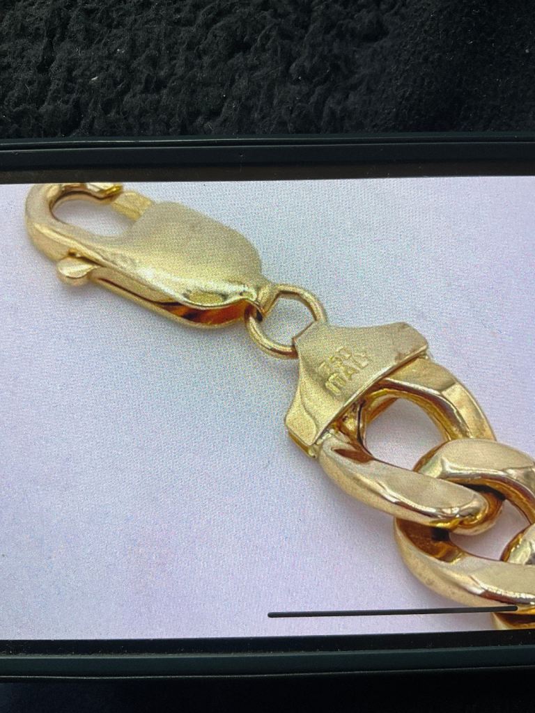 18ct gold curb bracelet