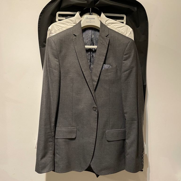 Scott&Taylor Men’s Two-Piece Grey Suit 38R (Slim Fit) - Machine Washable Suit