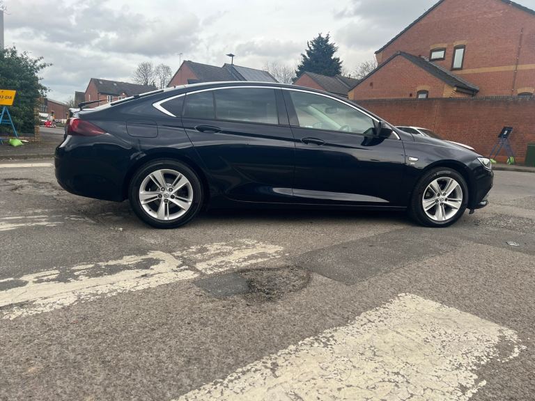 Vauxhall, INSIGNIA, Hatchback, 2018, Manual, 1598 (cc), 5 doors