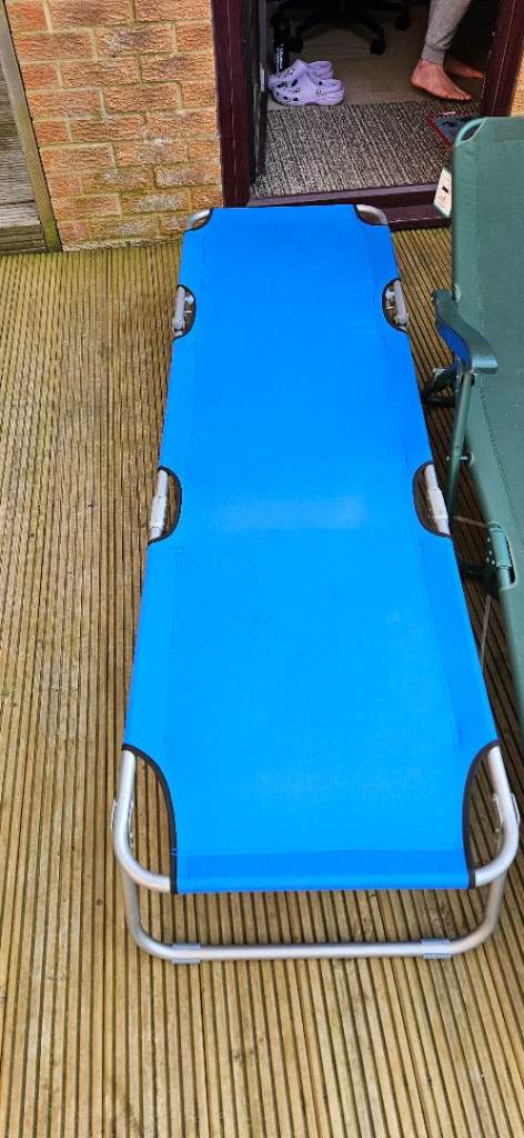 2 x unused adjustable sunbeds 