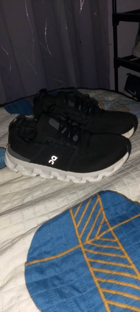 On cloud Running Shoes – Black, Worn Once