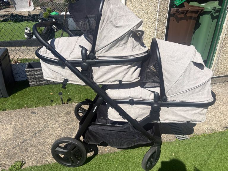 Puggle Memphis 2-in-1 Duo Double Travel System with Car Seat
