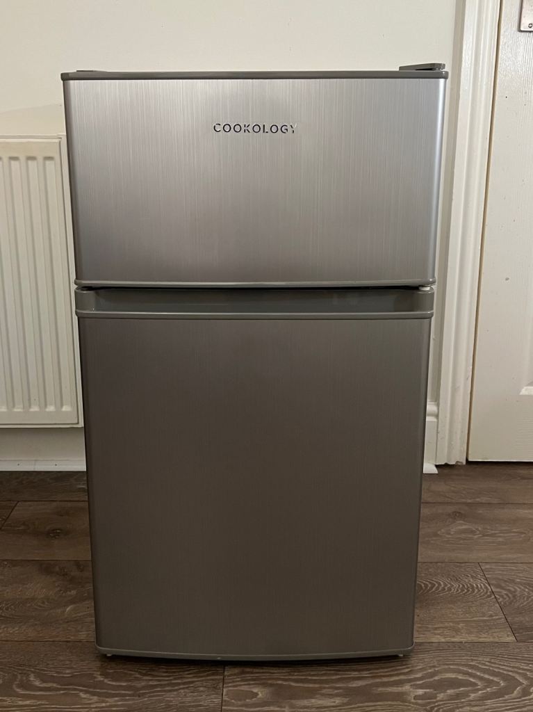 Cookology UCFF87SL/E Silver Under Counter Fridge Freezer – Like New
