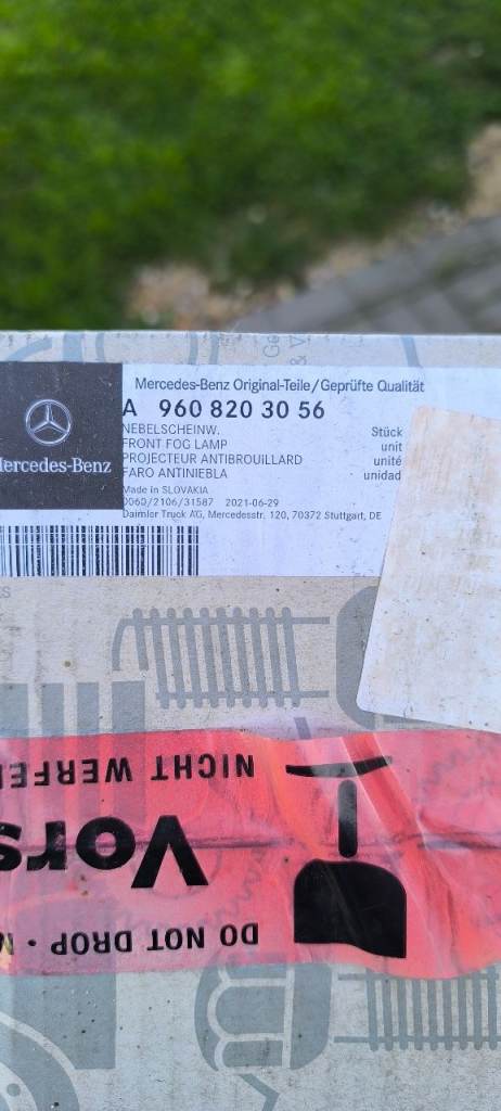 Mercedes actros front fig lamp