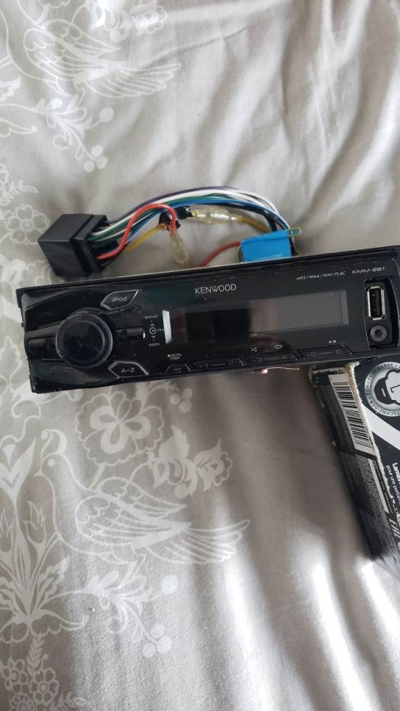 Kenwood car stereo with aux and usb player 