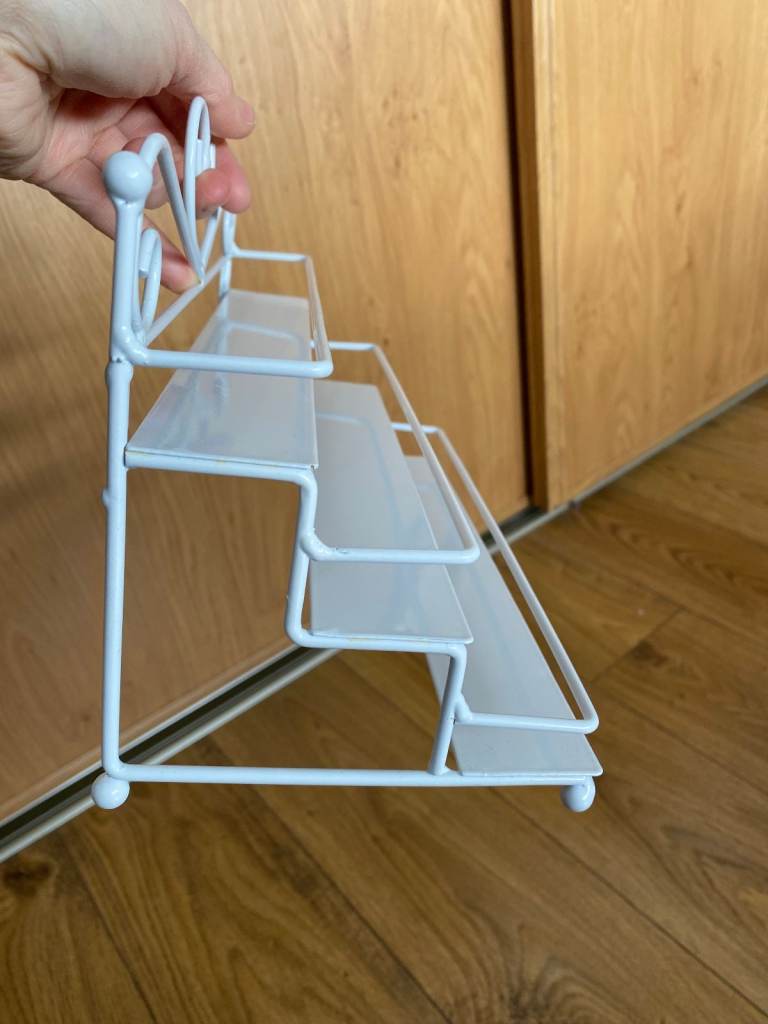 White Metal Nail Polish Stand / Organiser, 3 Tiers, heart design, freestanding or wall mountable