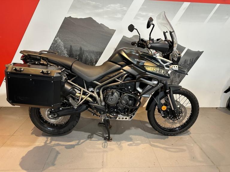 Triumph Tiger 800 XCA 2018 with only 6254 miles + Panniers 