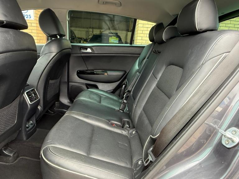 ** GREAT SPEC ** 2016 Kia Sportage 1.7 CRDi ISG 3 5 dr 2WD Estate ** £35 TAX **