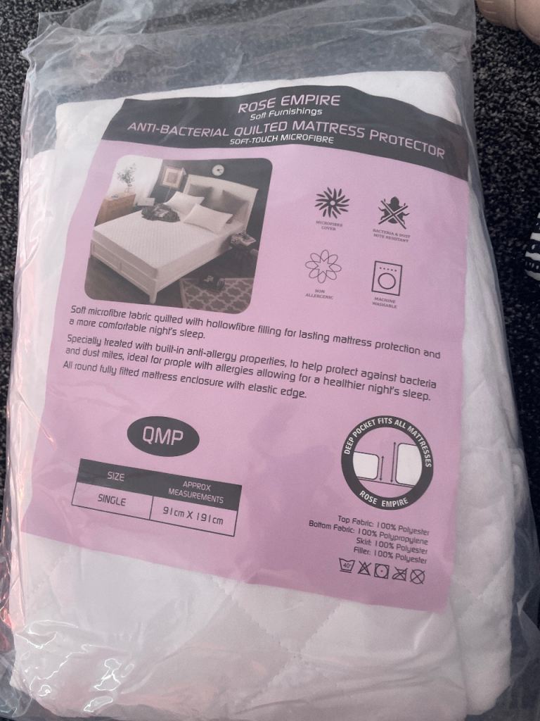 Single mattress protector