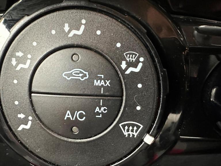 FORD FIESTA 1.0T EcoBoost Zetec S Red Edition Euro 6 (s/s) 3dr 2015