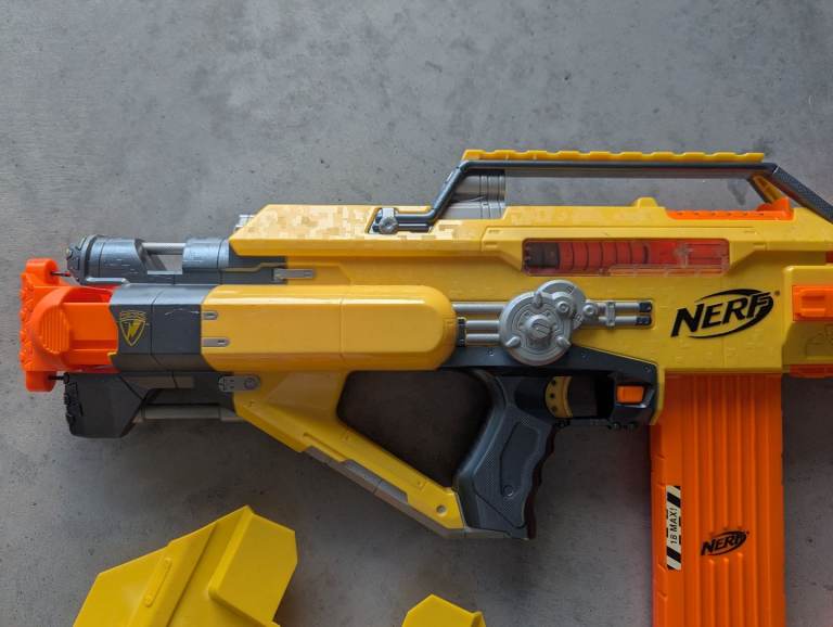 Nerf N-Strike Stampede ECS Blaster Gun, 2 x 18 Dart Magazine Clips, 1 x Blast Shield