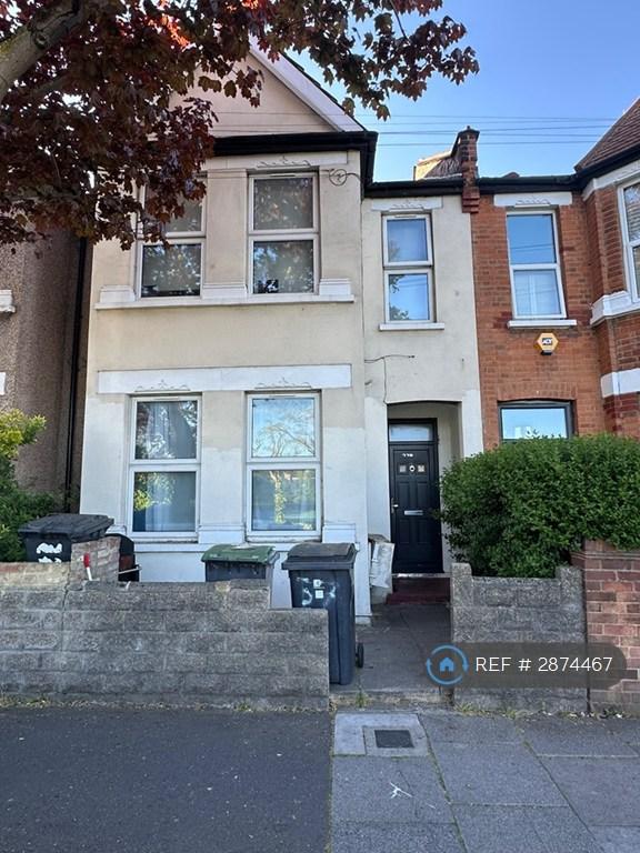 1 bedroom flat in Perth Road, London, N22 (1 bed) (#2874467)