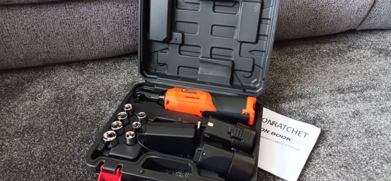 Cordless Ratchet Socket Set - Carry Case - Brand New