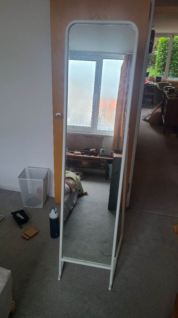Ikea knapper mirror