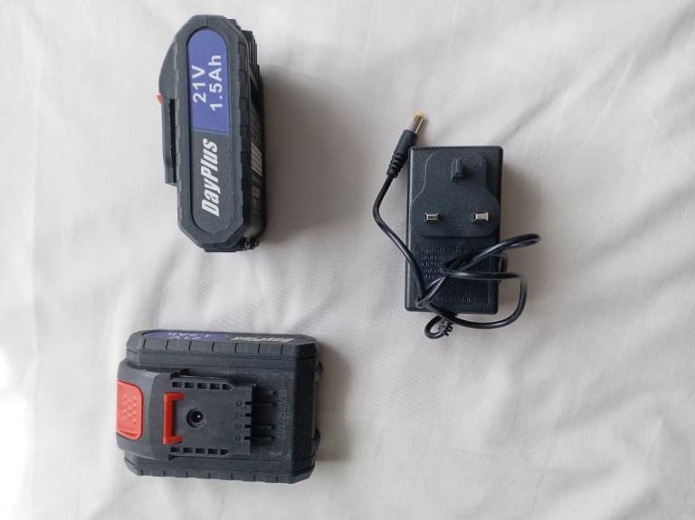 DayPlus 21V 1.5Ah Power Tool Batteries and Charger