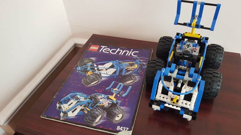 Lego Technic: Future Car set 8437