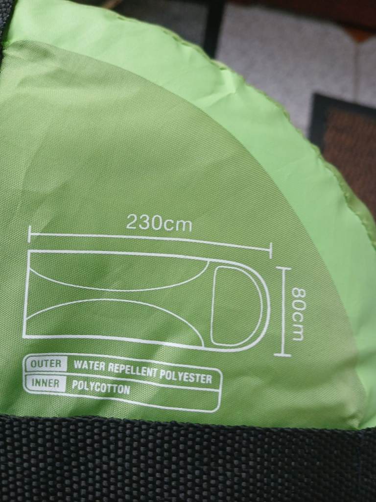 Urban Escape Sleeping Bag - Green, Winter/Summer Use