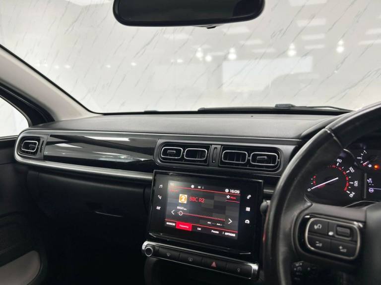 2017 Citroen C3 1.2 PureTech Flair Hatchback 5dr Petrol Manual Euro 6 (82 ps)  F/S/H X8! 2  Hatch...