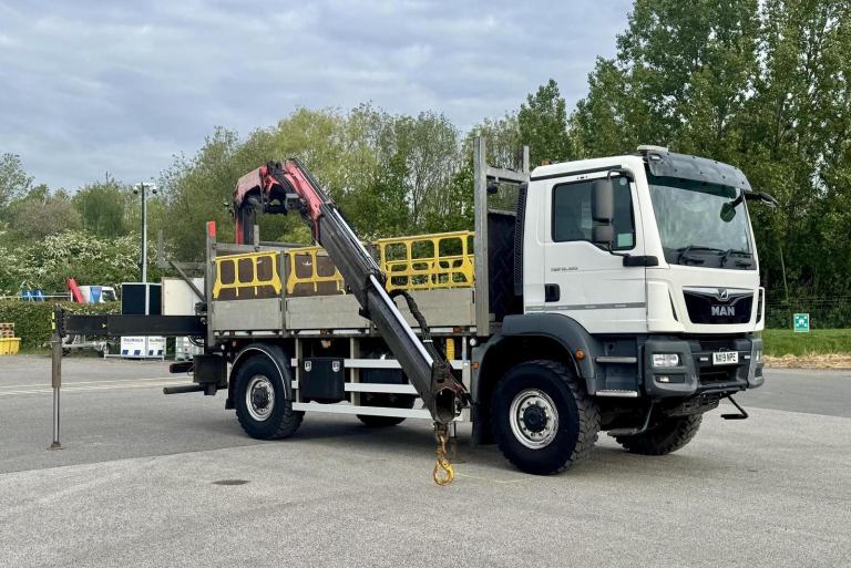 2019 19 plate Euro 6 MAN TGM 18.320 18t 4X4 TML Rear mount crane