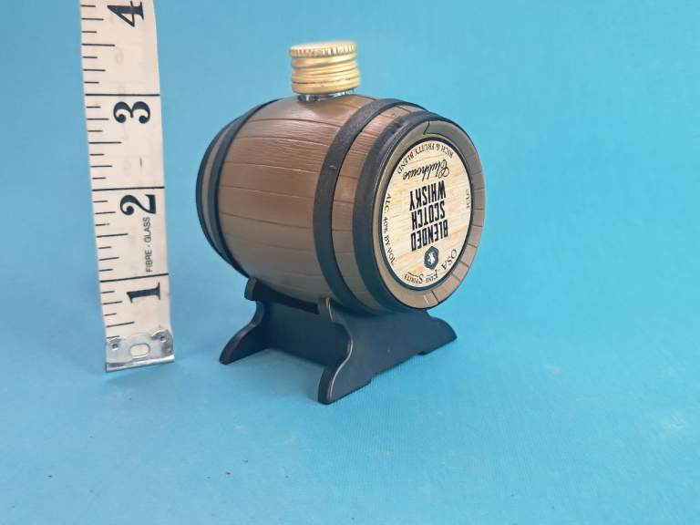 Empty miniature barrel bottle of Old St. Andrews Clubhouse .