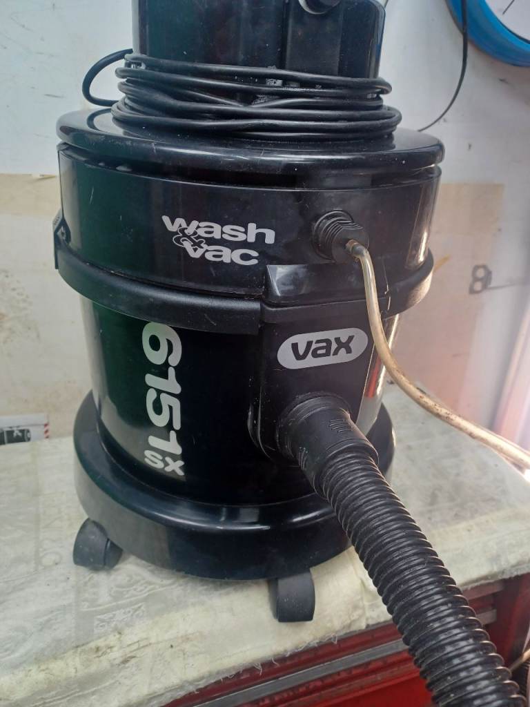 image for 2x vacuum cleaner 