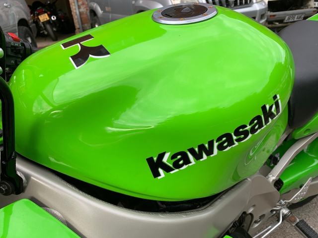 Kawasaki ZX9R-C2 NINJA (FUTURE CLASSIC MOTORCYCLE) 23740 MLS