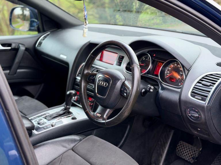 Audi Q7 S-Line Quattro 3.0 V6 240bhp ( 7 seater ) 