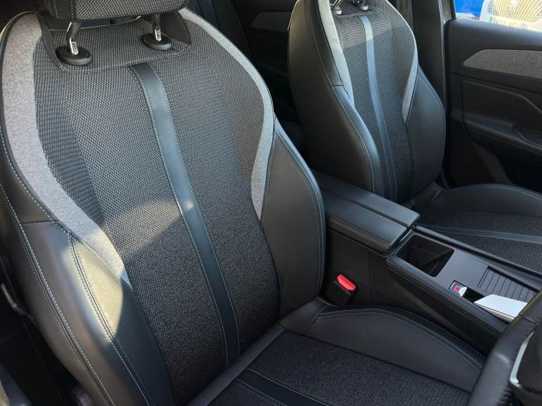 2023 Peugeot 308 1.2 PureTech Allure Premium 5dr EAT8 HATCHBACK PETROL Automatic